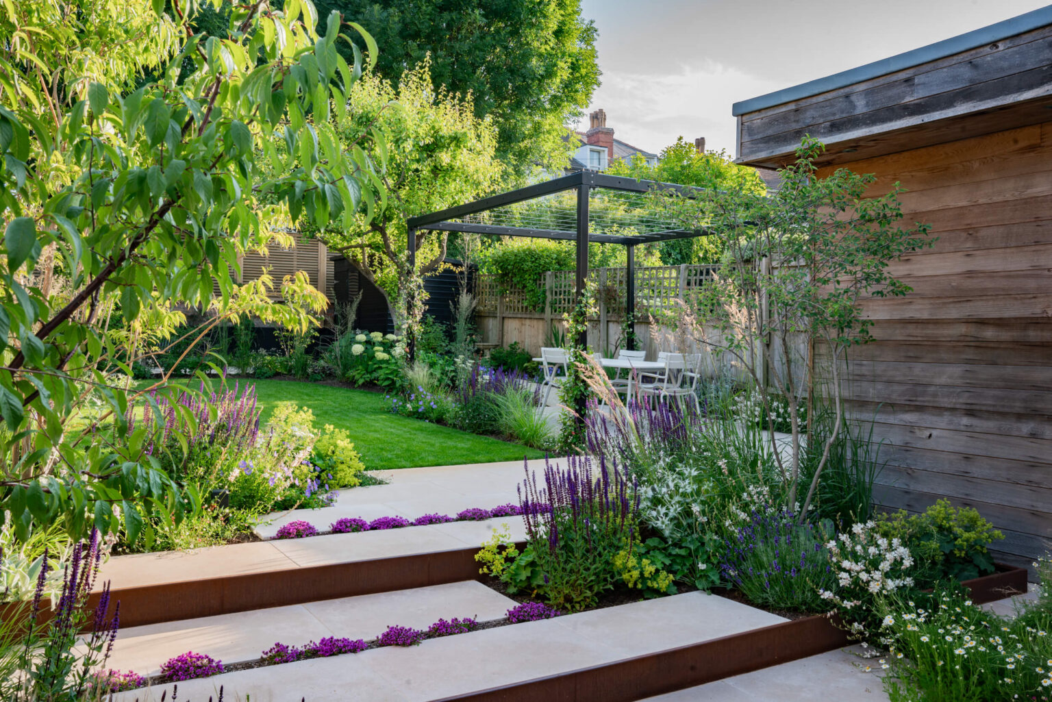 modern-family-garden-design-bristol (4)