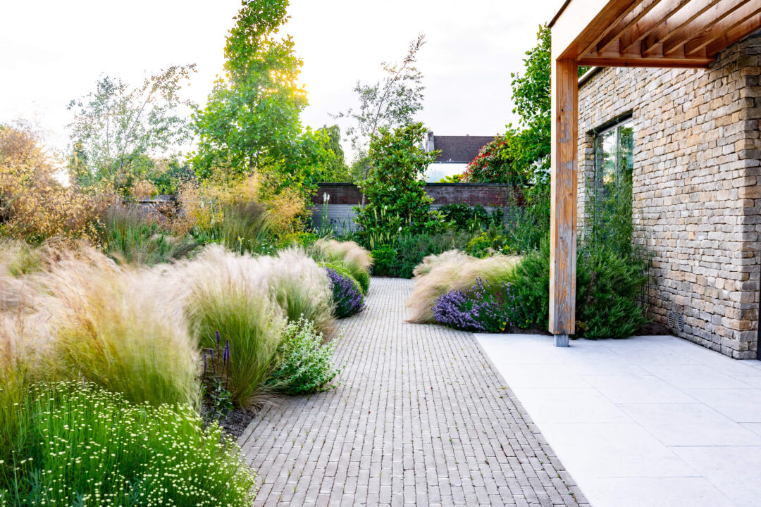 contemporary_cotswold_garden_design (2)