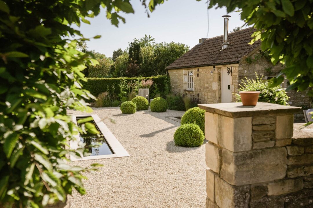 Artisan-landscapes-wiltshire-rill-garden-pond-cottage-archway-26