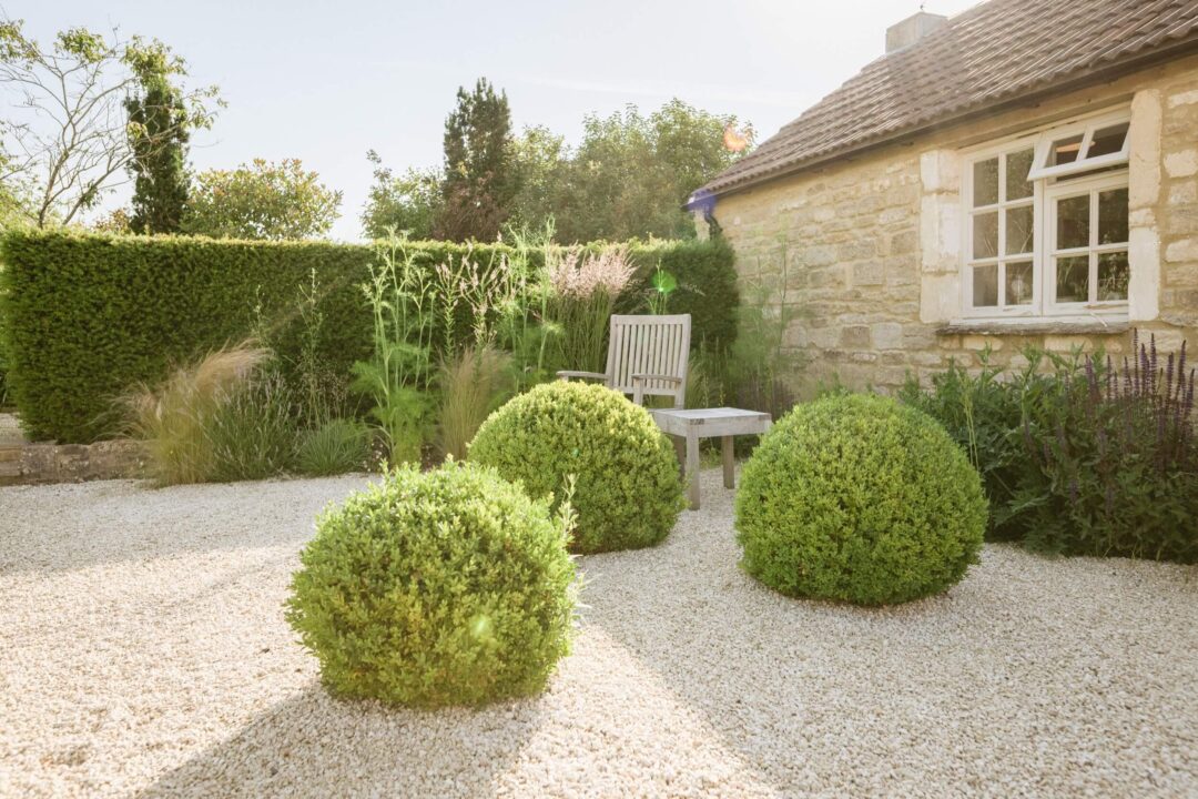 Artisan-landscapes-wiltshire-rill-garden-round-bushes5